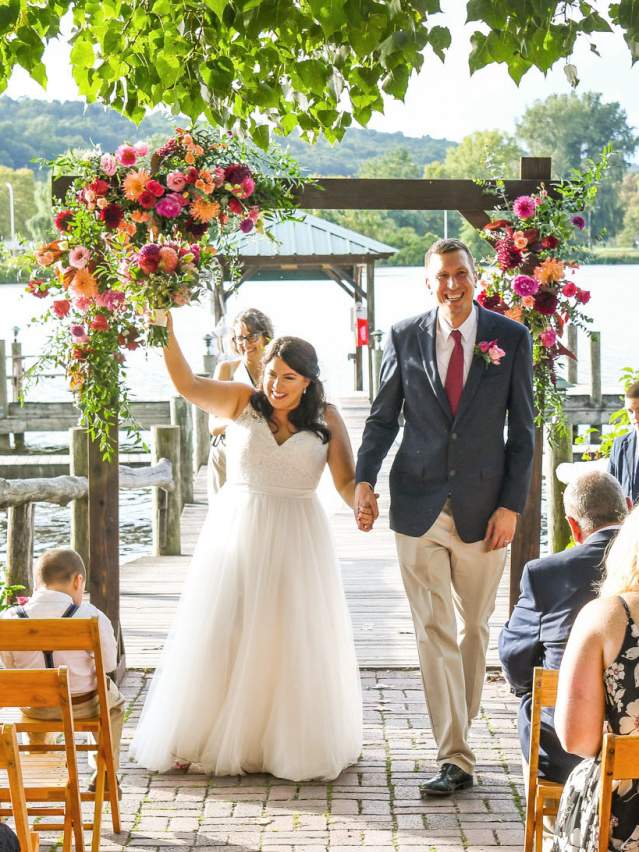 farmers market wedding by lake