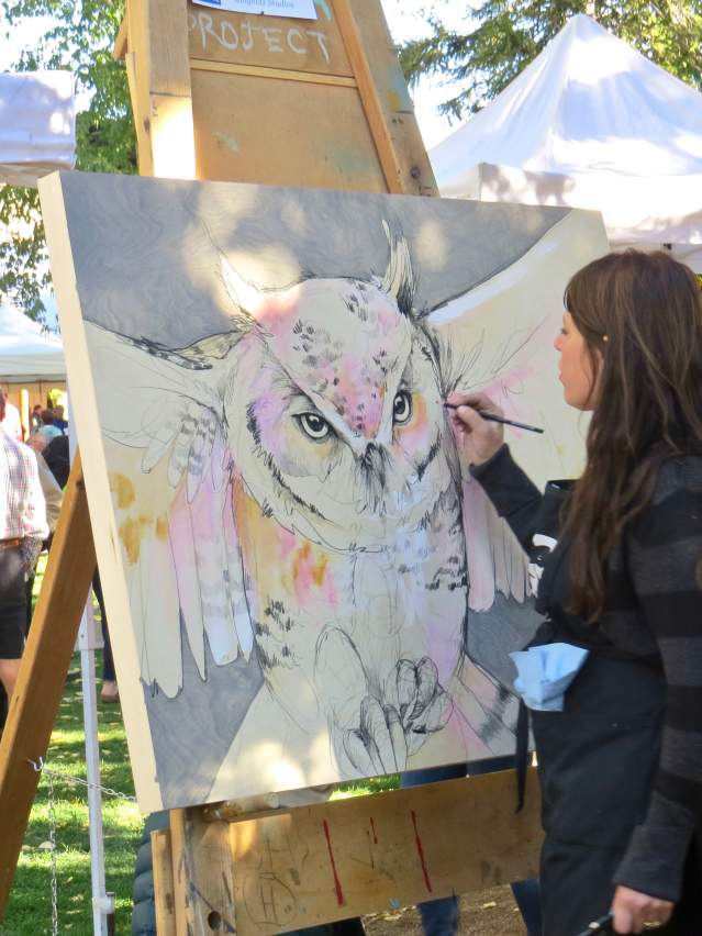 Jackson Hole Chamber of Commerce Fall Arts Festival Artist Amy Ringholz paints in The Quickdraw