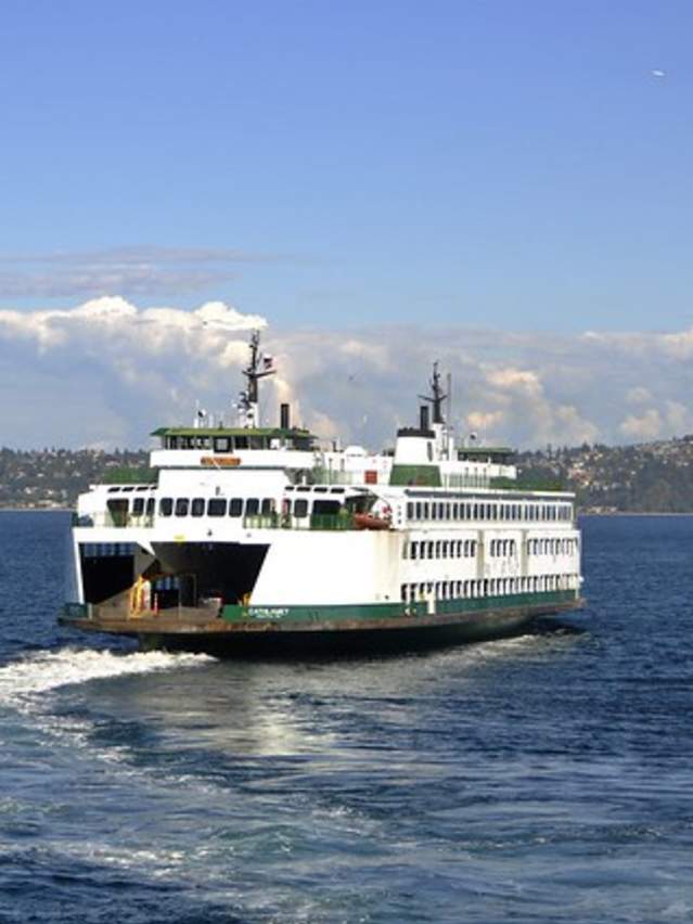 Washington State Ferry Cathlamet Departing Vashon Island