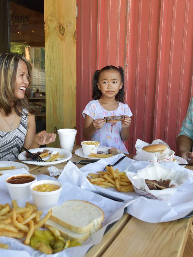 Slaps BBQ Family