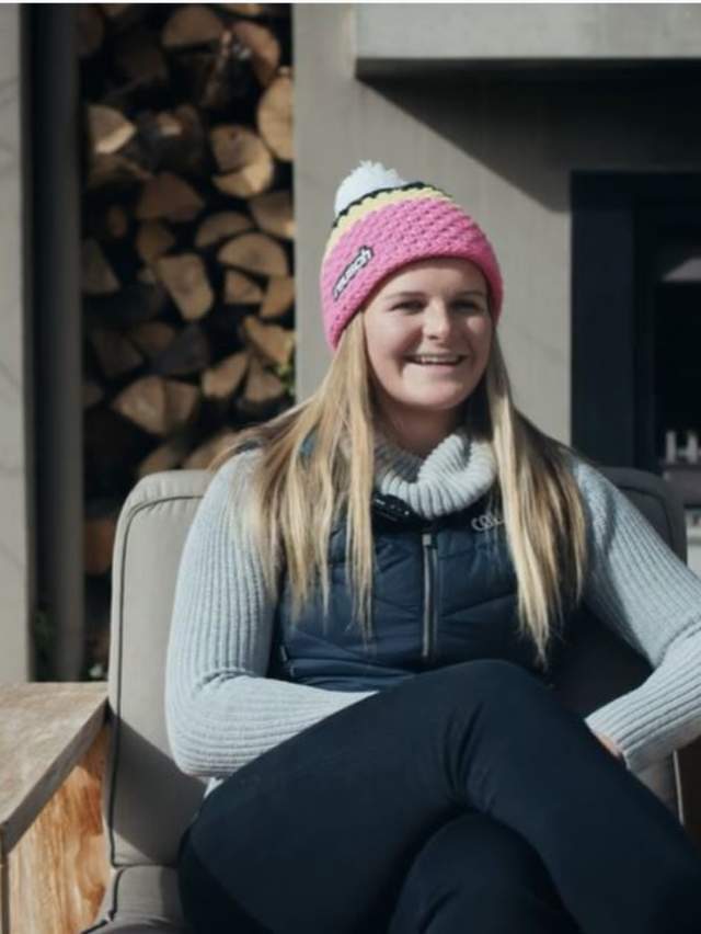 Alice Robinson, ski racer