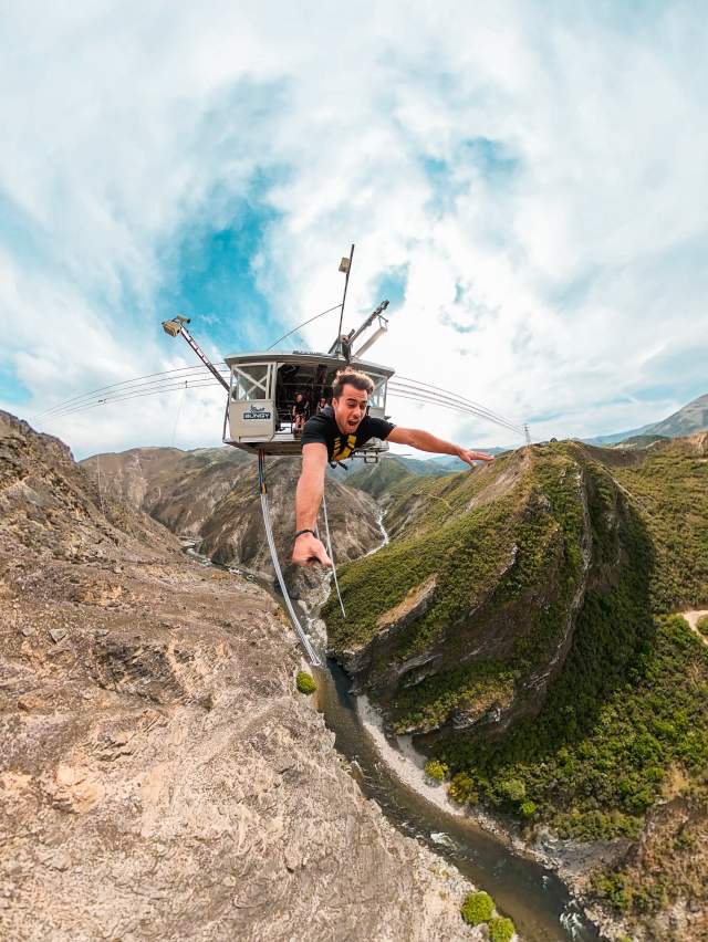 Hanani Kanter - AJ Hacket Jump master