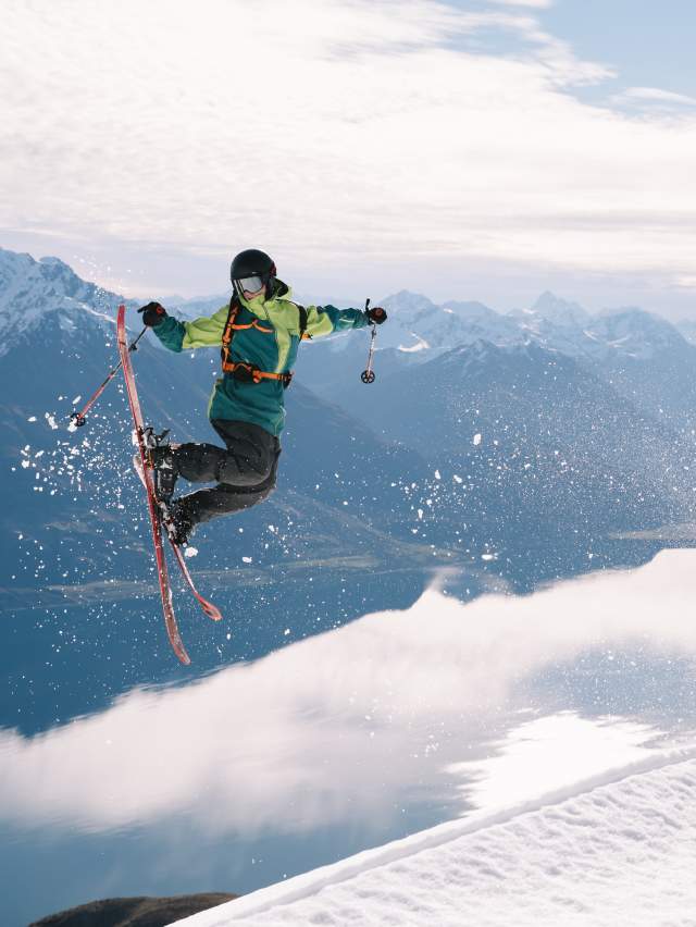 Skiier doing tricks