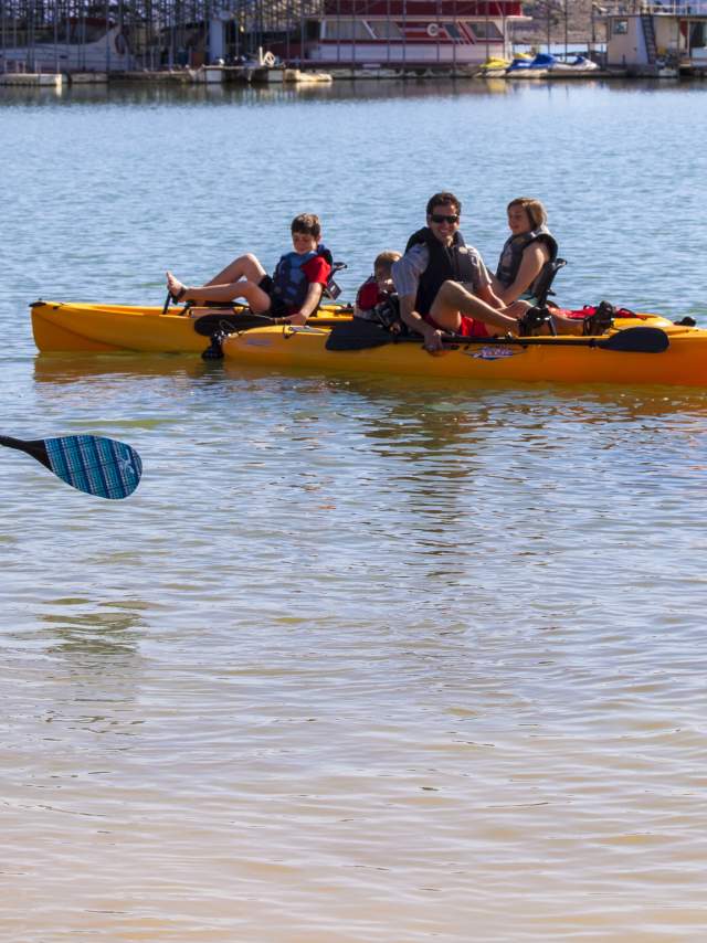 Elephant Butte - kayaks