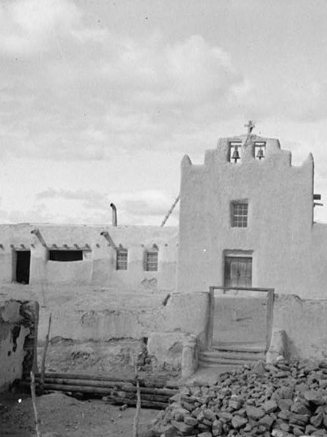 Laguna Pueblo Mission