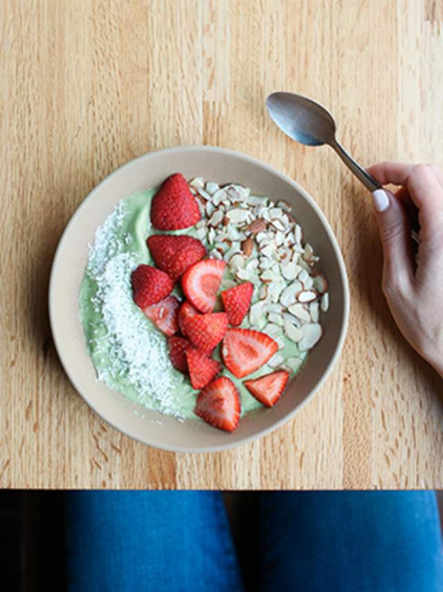 cereal and strawberries