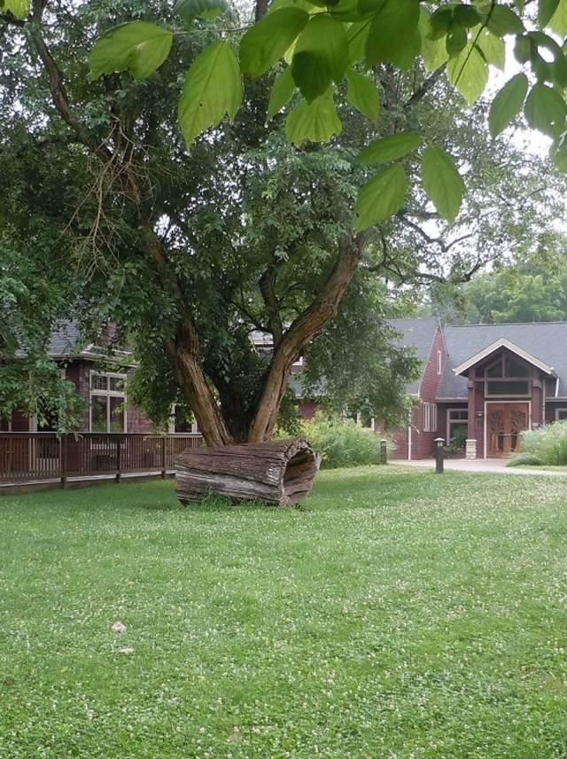 A view of the Aullwood Audubon Nature Center in the summer.