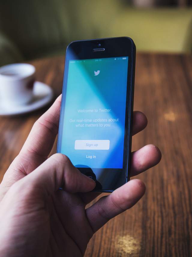 Twitter Unsplash