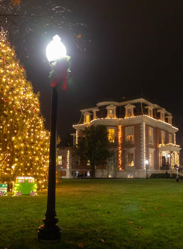 Candlelight Tours of the Missouri Governor's Mansion