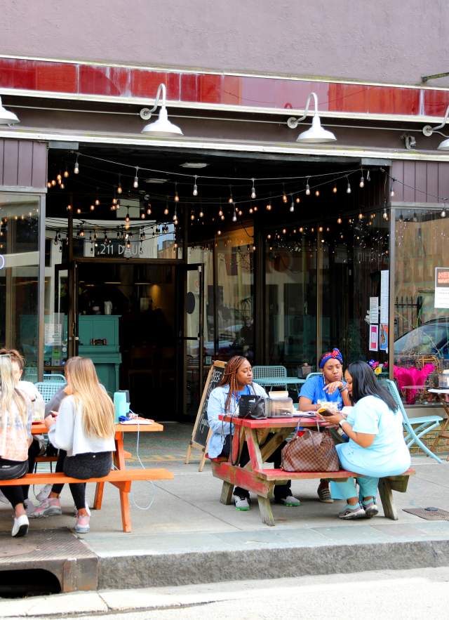 Al Fresco Dining Options in Mobile