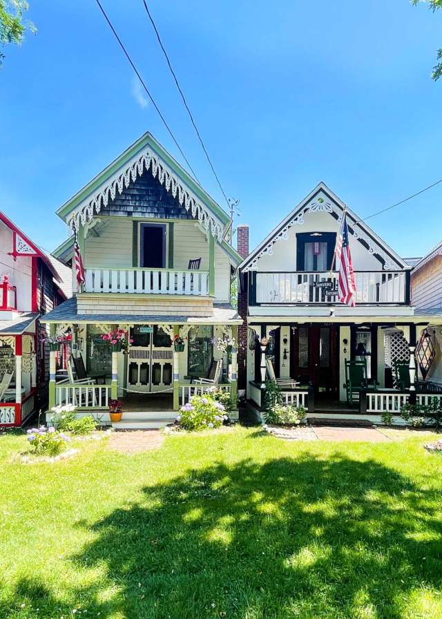 Best Restaurants on Martha’s Vineyard: Your Complete Guide to Dining in  Oak Bluffs