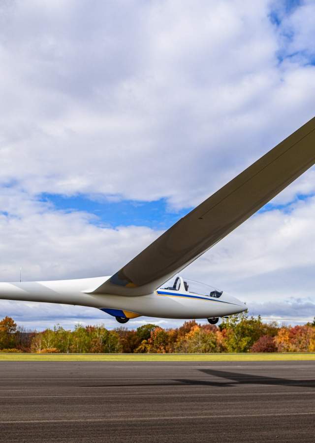 soaring - ready to land