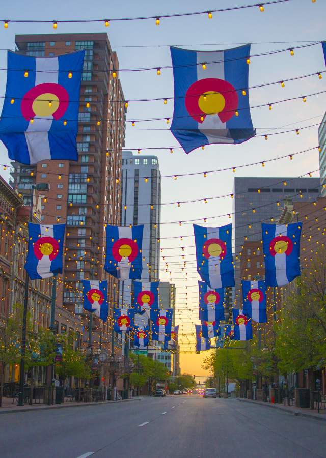 Denver At A Glance Visit - Colorado Flag Wallpaper Iphone