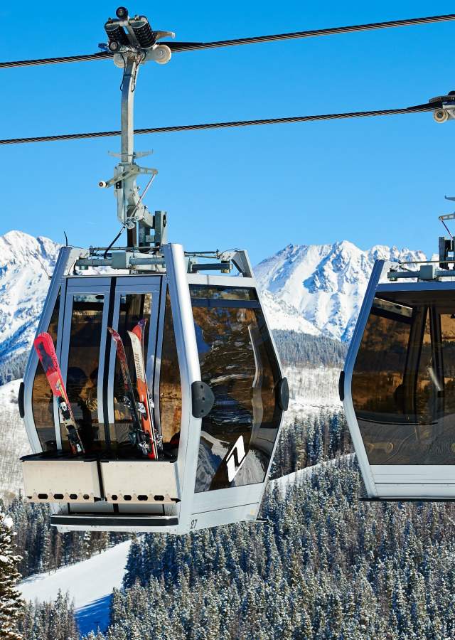 vail-resorts-gondola-one-winter