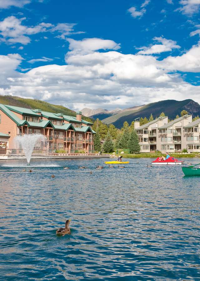 vail-resorts-lake-canoe-paddleboat