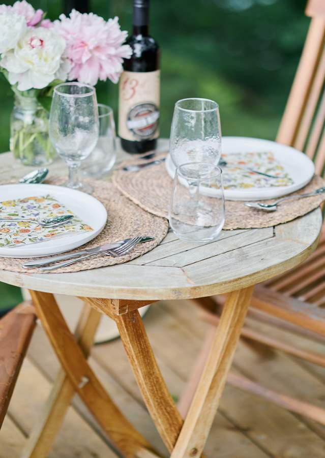 vacation-rental table setting