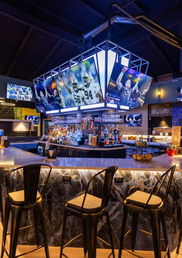 Virtual reality sports bar in Mandeville