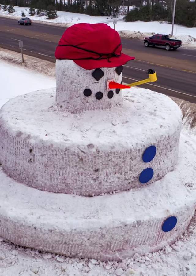 Meet Snowmy Kromer | Minocqua's Giant Snowman