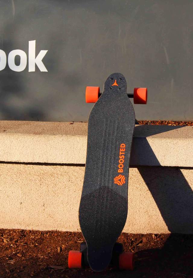 Facebook_Sign_MenloPark_SanMateoCounty_SiliconValley