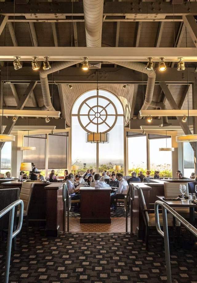 Kincaids Dining Area