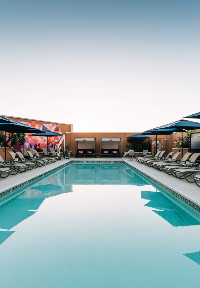 Four Seasons Palo Alto Swimming Pool