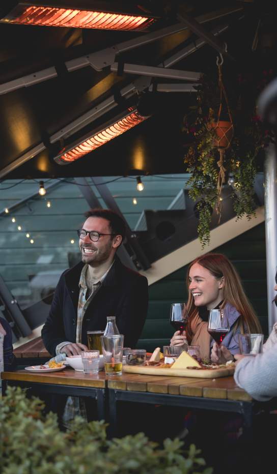 Outdoor dining at Little Blackwood