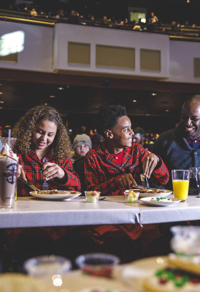 Dinner Show Family Restaurant Food