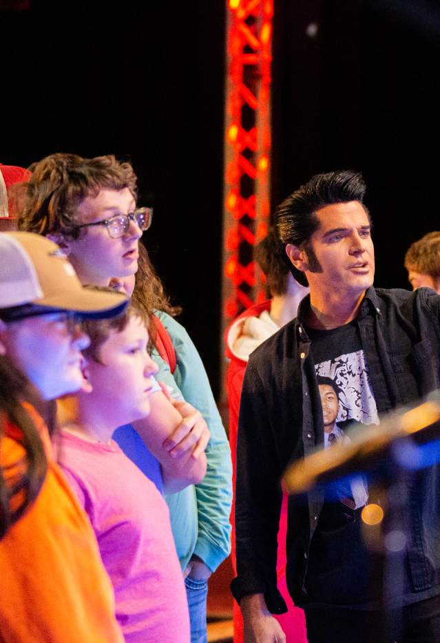 Youth Travel Guide Groups