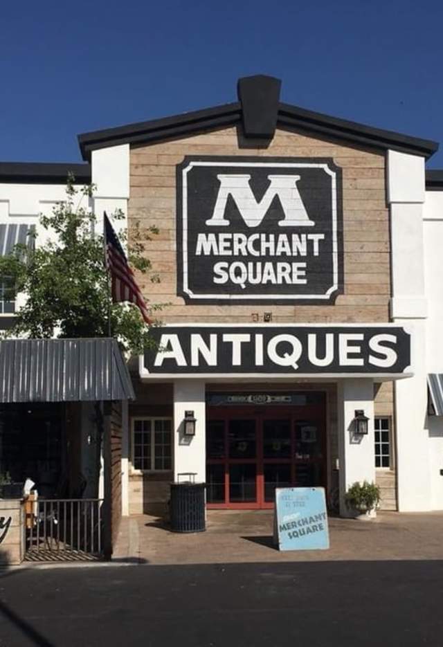Local Farmer's Market - Merchant Square Antiques