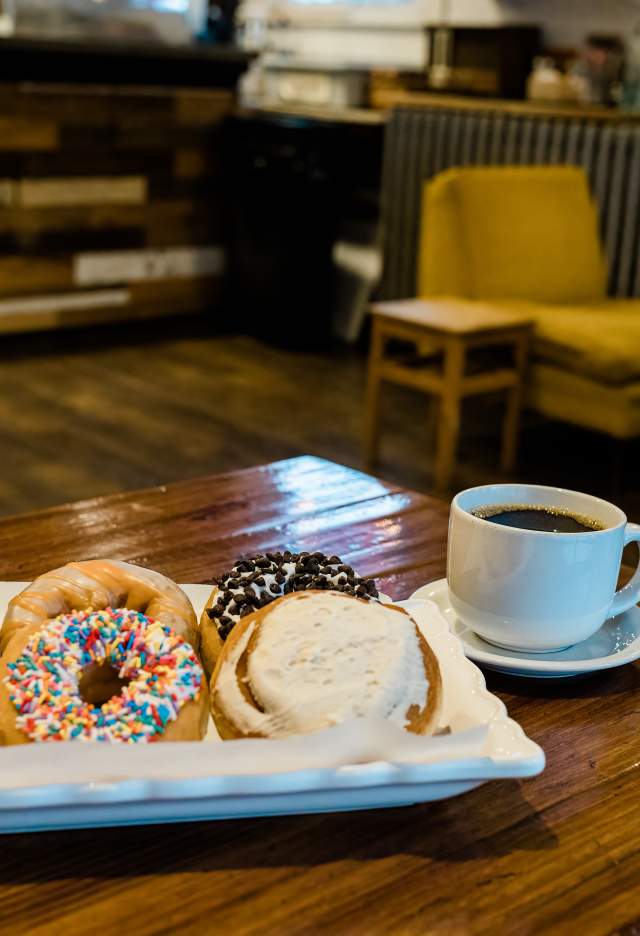 Lorenzos-Bakery--Donut-and-Coffee-Trail