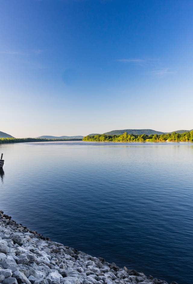 Ditto Landing shoreline