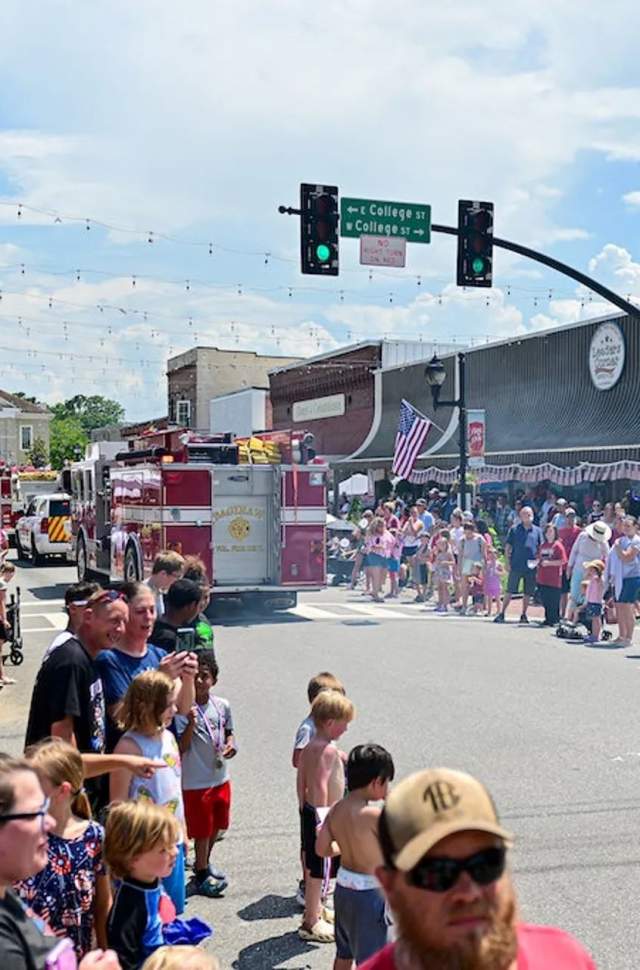 Happy Birthday, America!: A Guide to Shelby County's 4th of July Celebrations