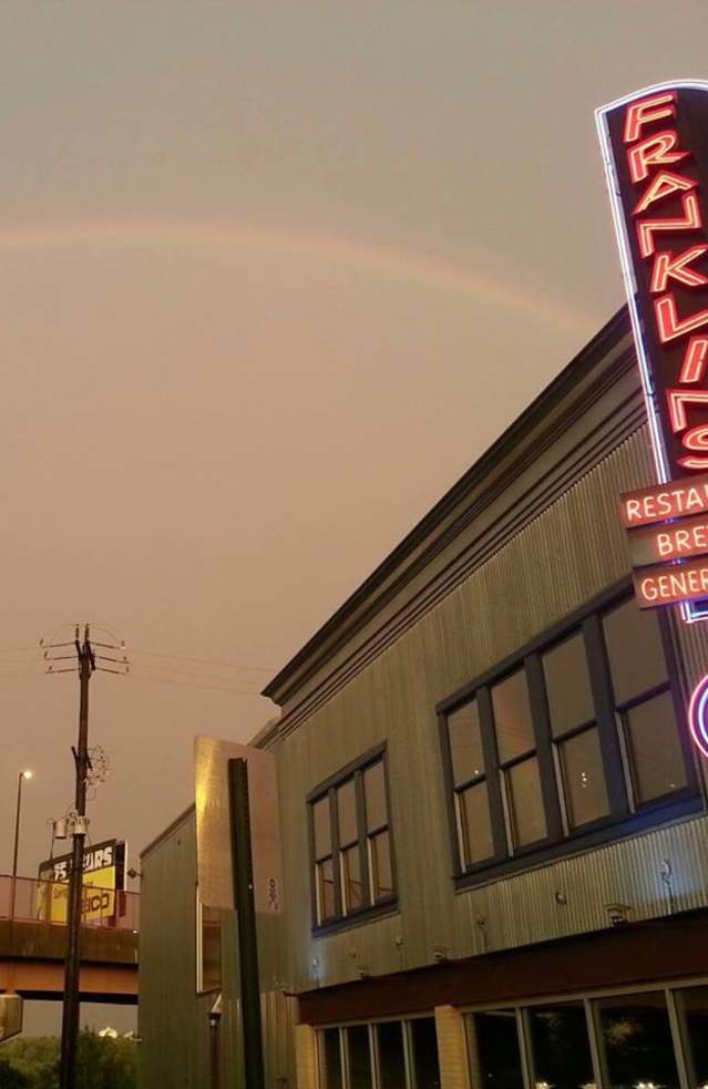 Franklins Restaurant Exterior