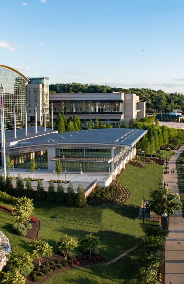Gaylord National Landscape waterfront