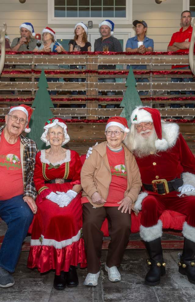 Christmas-Santa-Light boat show