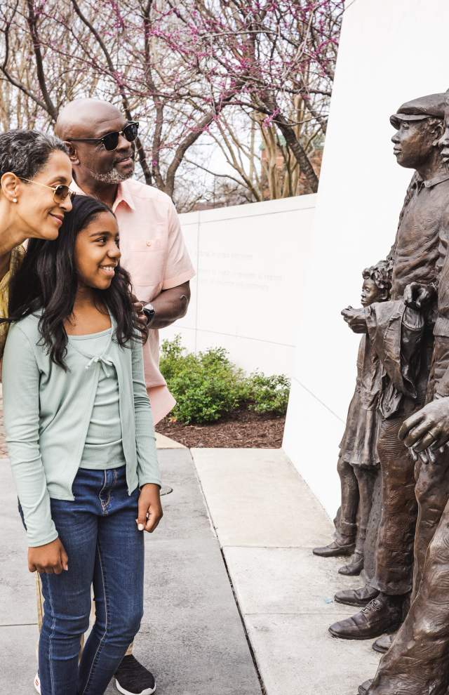 MLK Freedom March Statue