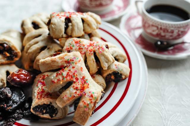 cuccidati cookies by paulie's