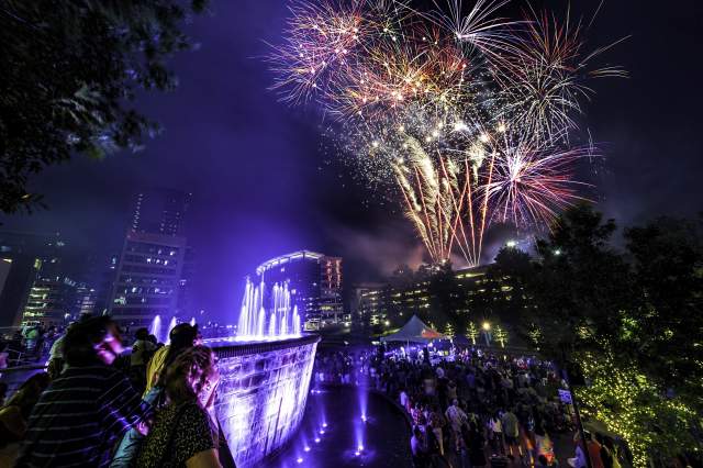 Fireworks at the Waterway in the Woodlands