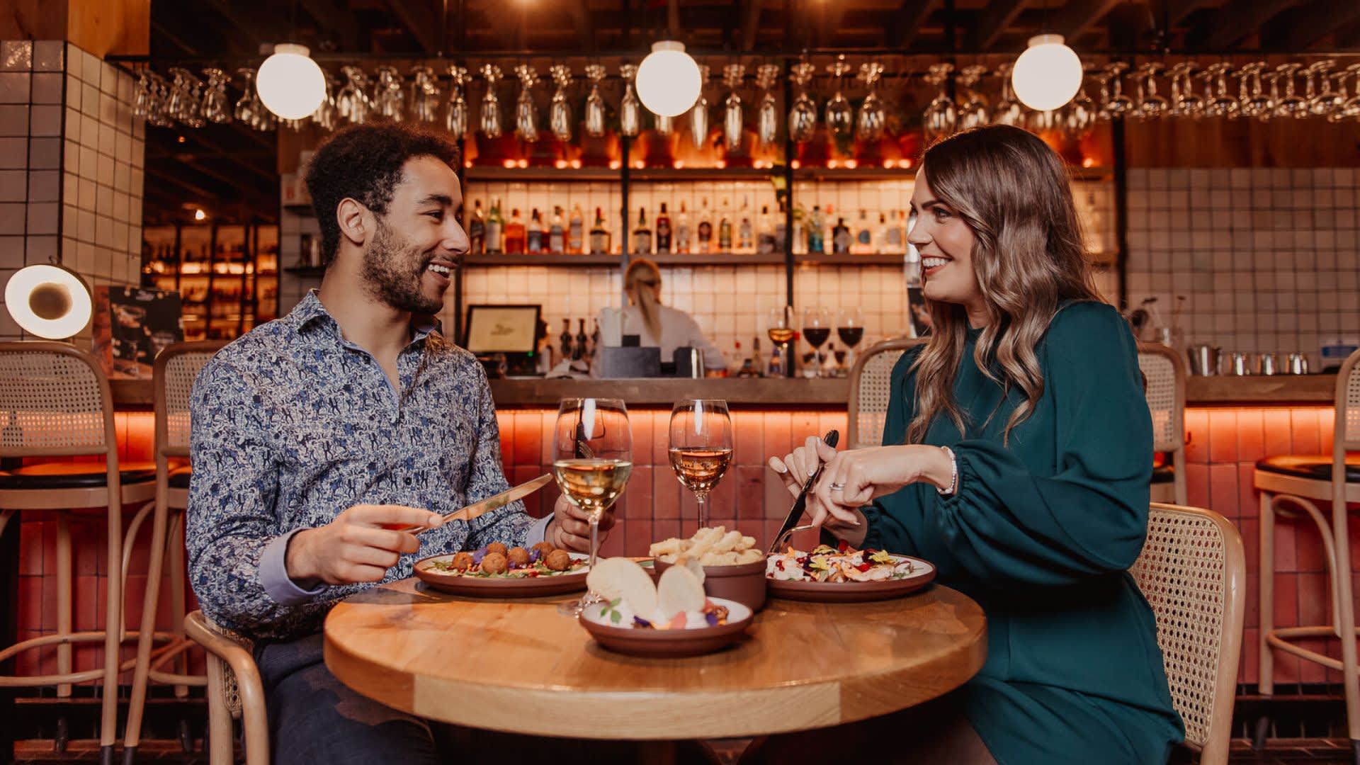 Crafty-Vintner-Couple dining