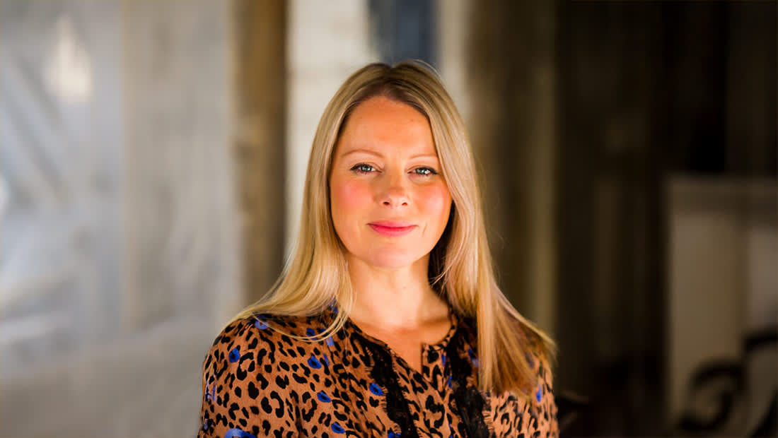 A headshot of Tara Robinson