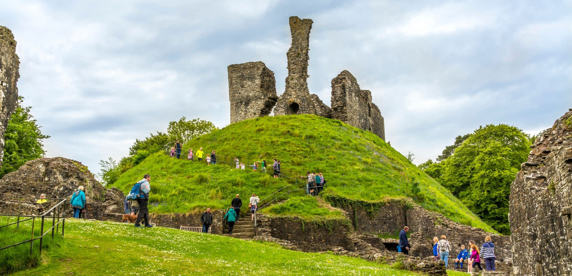 okehampton castle