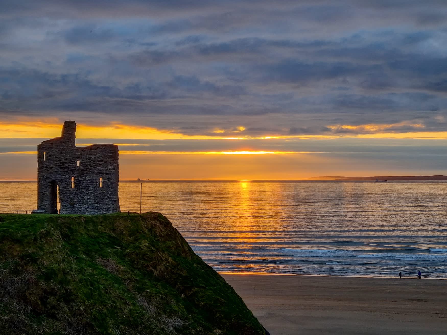 Ballybunion_Co_Kerry_master_hero_castle_beach_sunset_sky