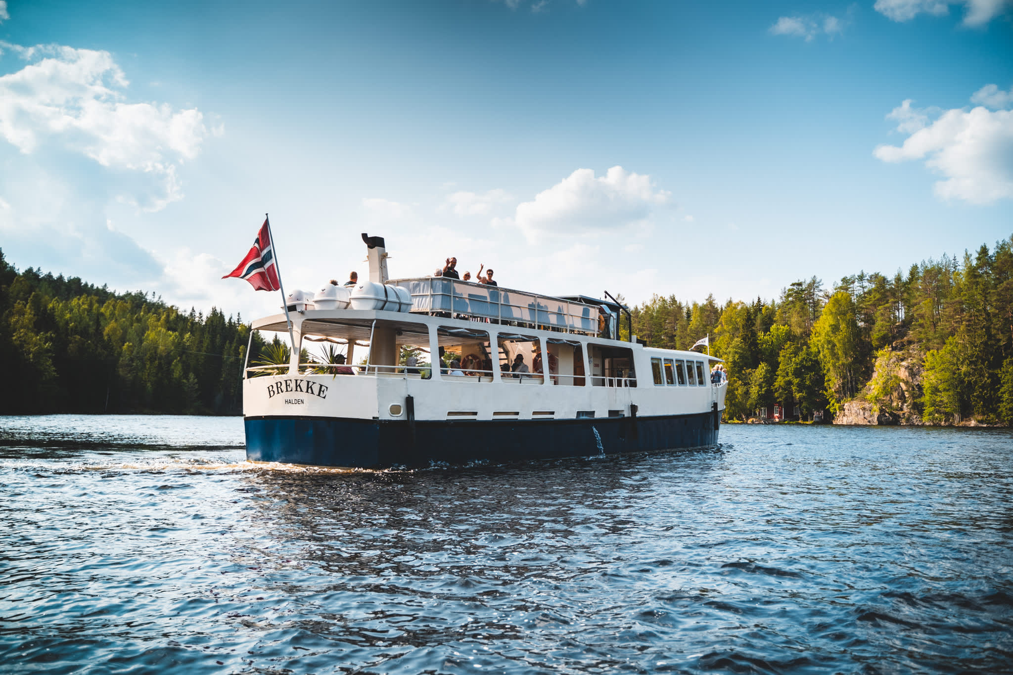 Båt på Haldenkanalen