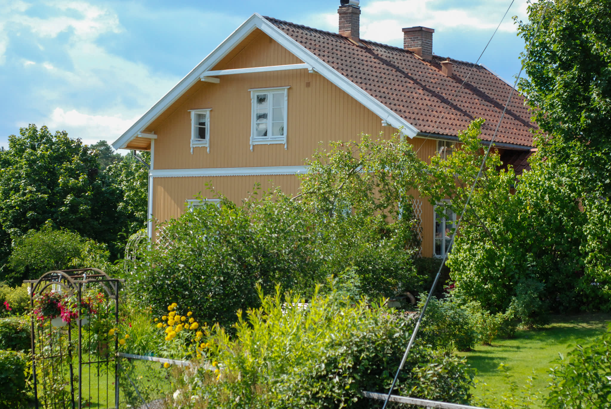 Den gule slusemesterboligen