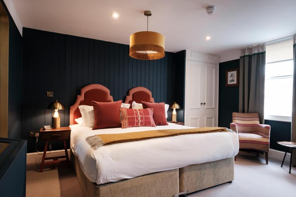 Guest room at The White Star Tavern