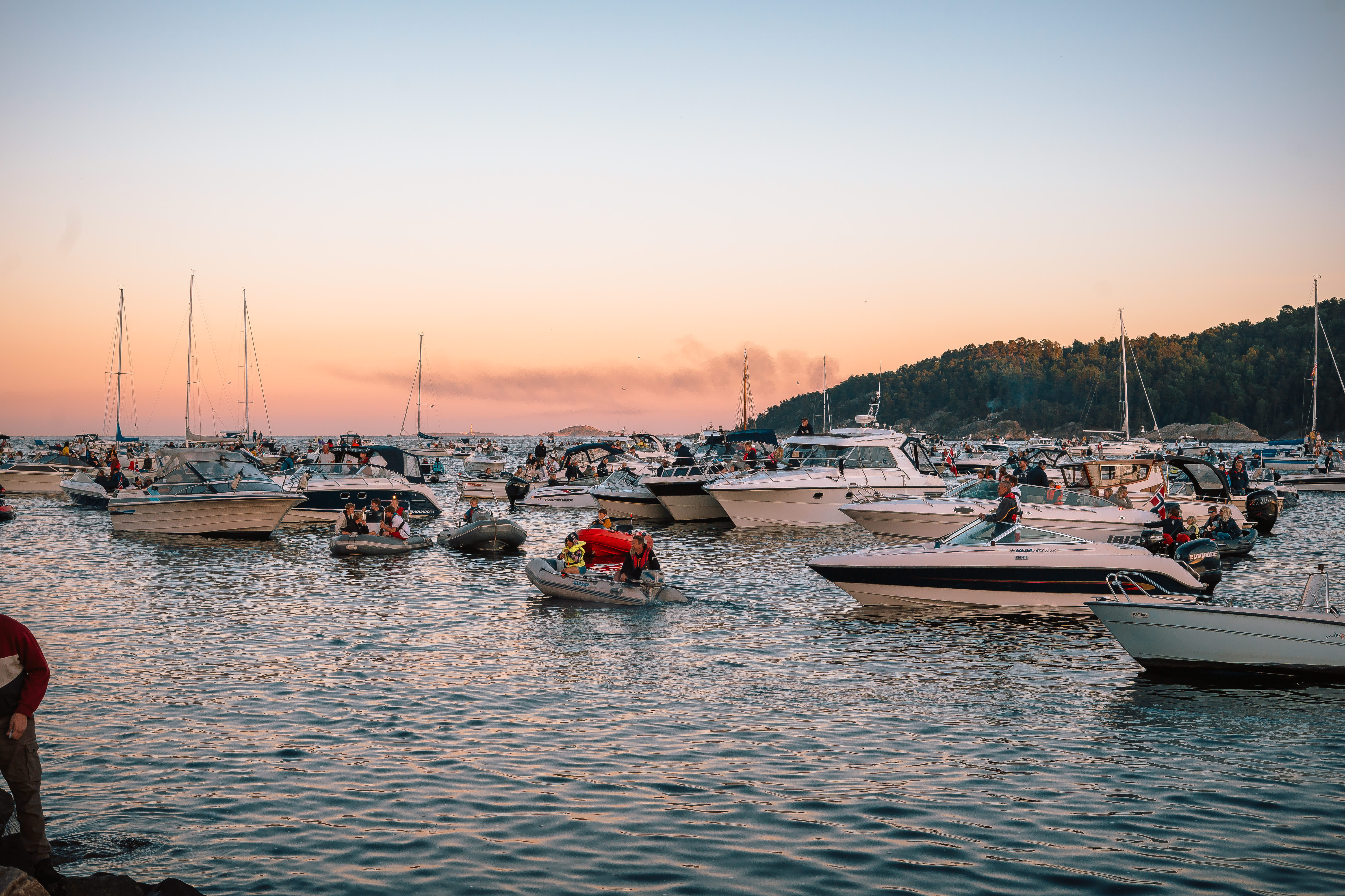 båter i solnedgang