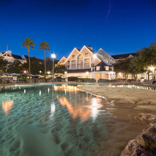 Disney's Yacht Club Resort hotel exterior