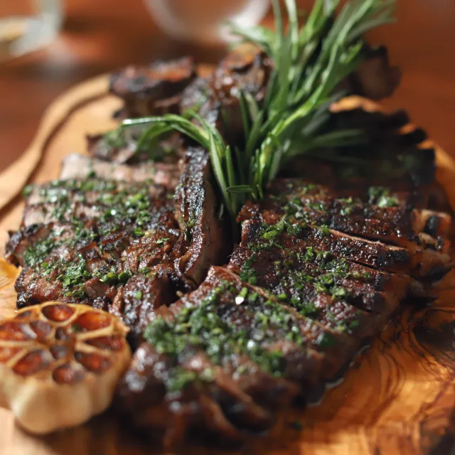 Wolfgang Puck Bar & Grill, Disney Springs steak