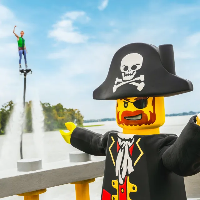 Brickbeard Stunt Show at Pirates’ Cove in LEGOLAND® Florida Resort