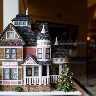 2023 National Gingerbread House Display